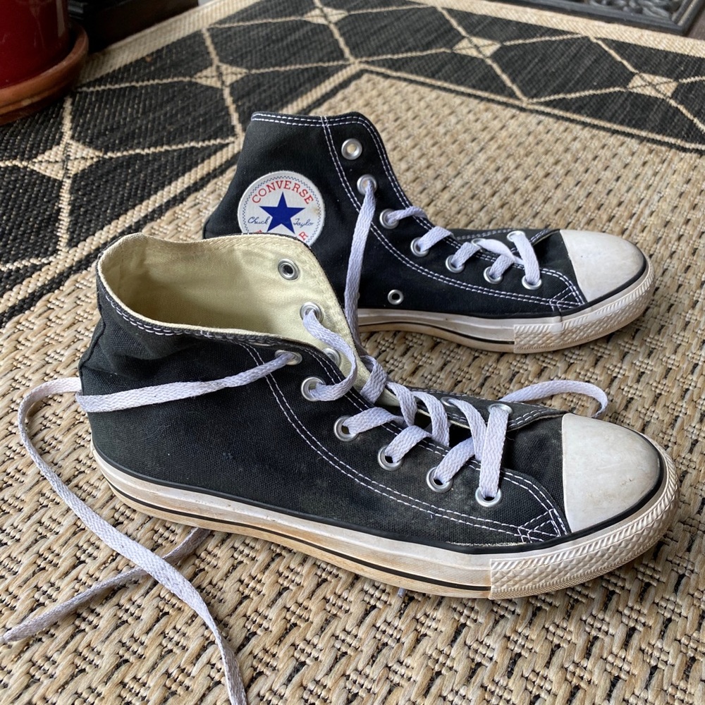 Black high top converse